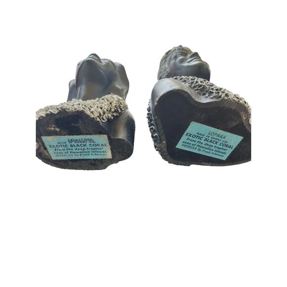 Vintage “FRANK SCHIRMAN” 1967 & 71 Black Coral Busts – Lopaka & Leialoha, Hawaii - Picture 3 of 6